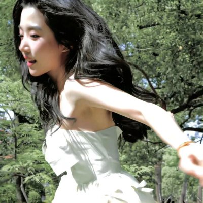 女跳水队员